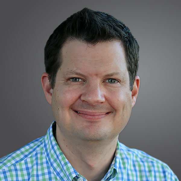 Owen Fink, DVM, DACVS-SA Headshot
